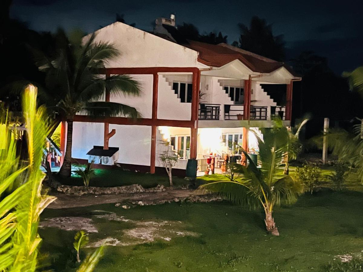 Cabilao Sunset Dive & Beach Resort Loon Exteriör bild