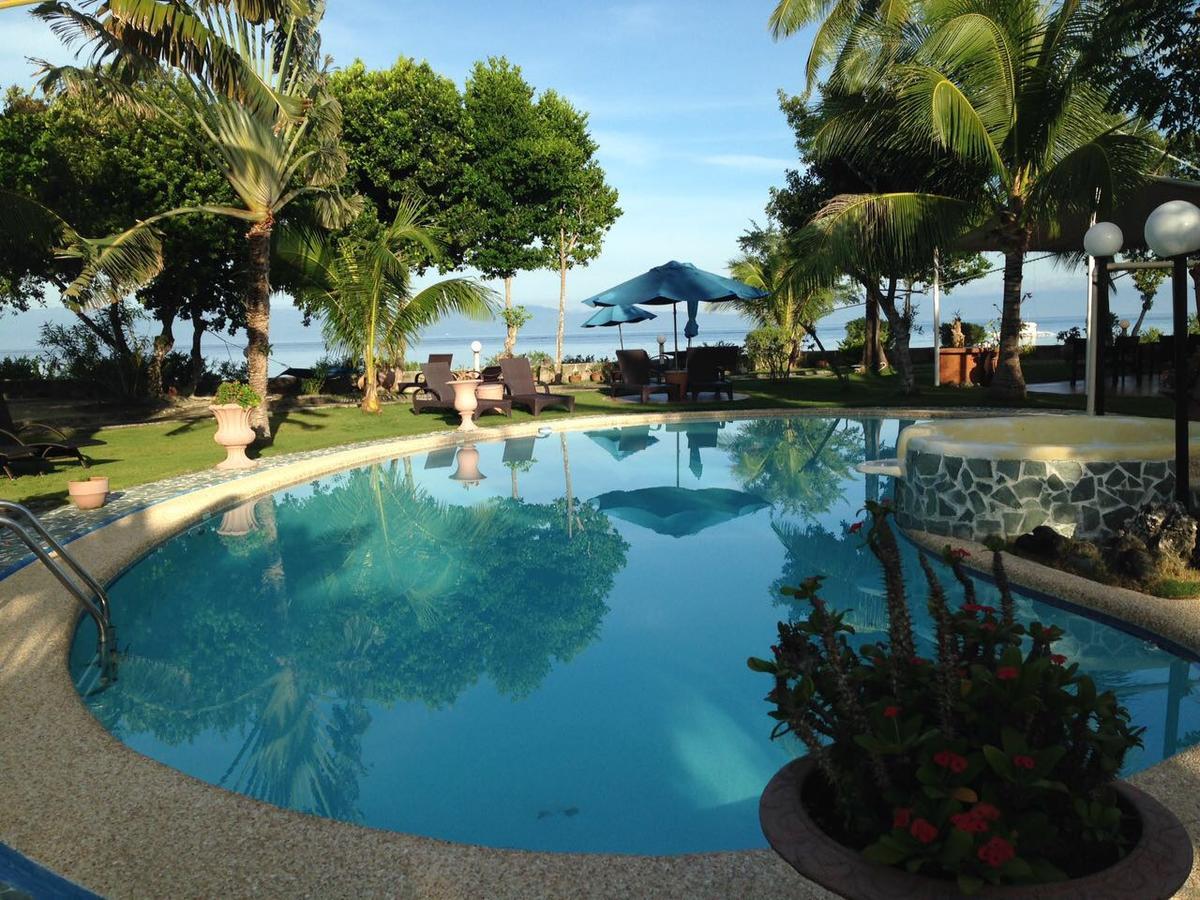 Cabilao Sunset Dive & Beach Resort Loon Exteriör bild