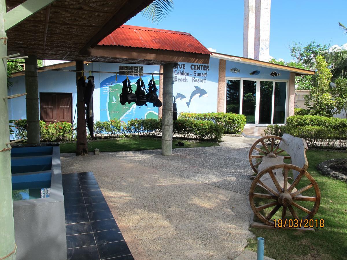 Cabilao Sunset Dive & Beach Resort Loon Exteriör bild