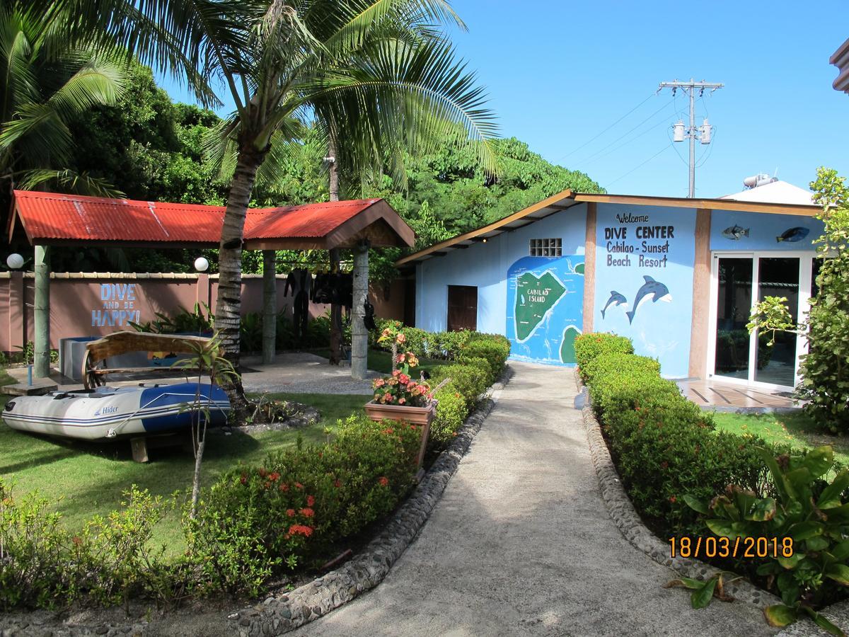 Cabilao Sunset Dive & Beach Resort Loon Exteriör bild